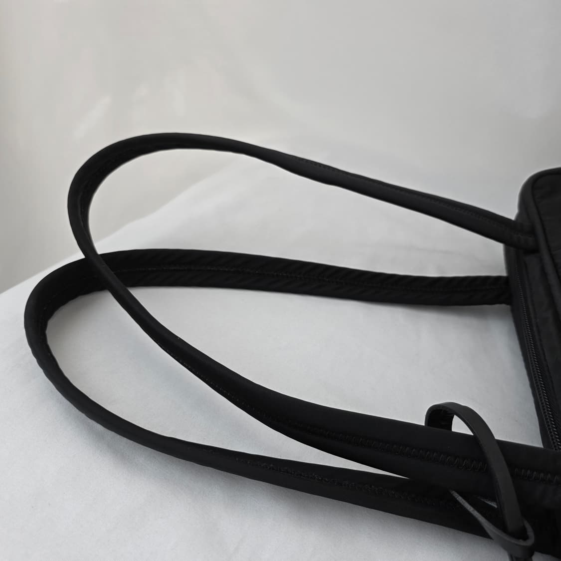 [정품 PRADA] 프라다 포코노 나일론 숄더백 호보백 상품이미지5