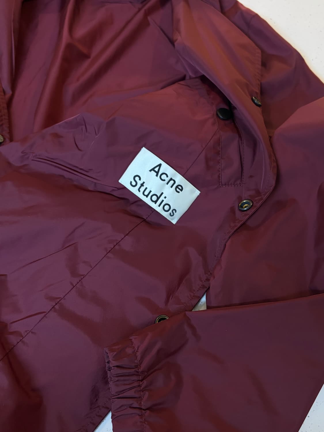 아크네 스튜디오 버건디 나일론 코치 자켓 상품이미지2