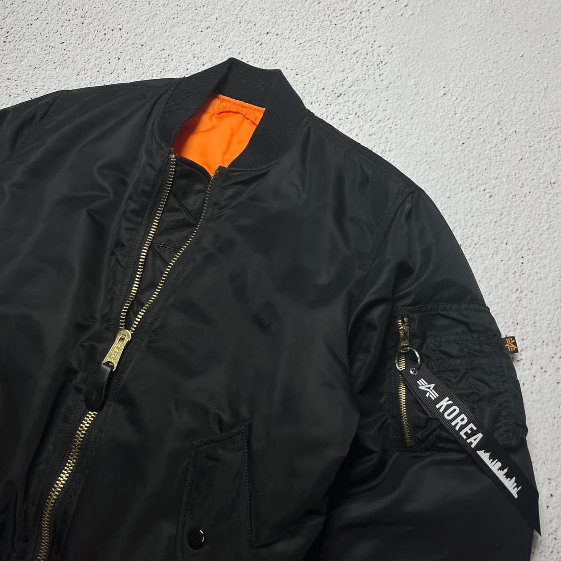 Alpha Industries MA-1 Flight Jacket 상품이미지3