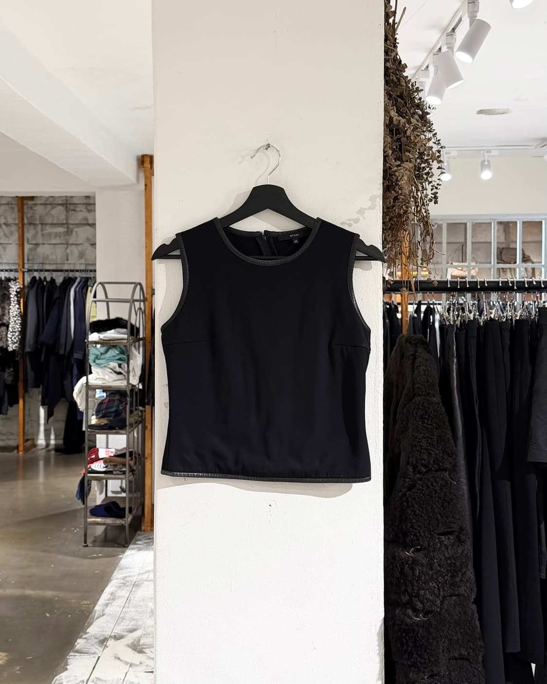 구찌 aw99 블랙 네오프렌 레더 트림 탱크탑 베스트  상품이미지1