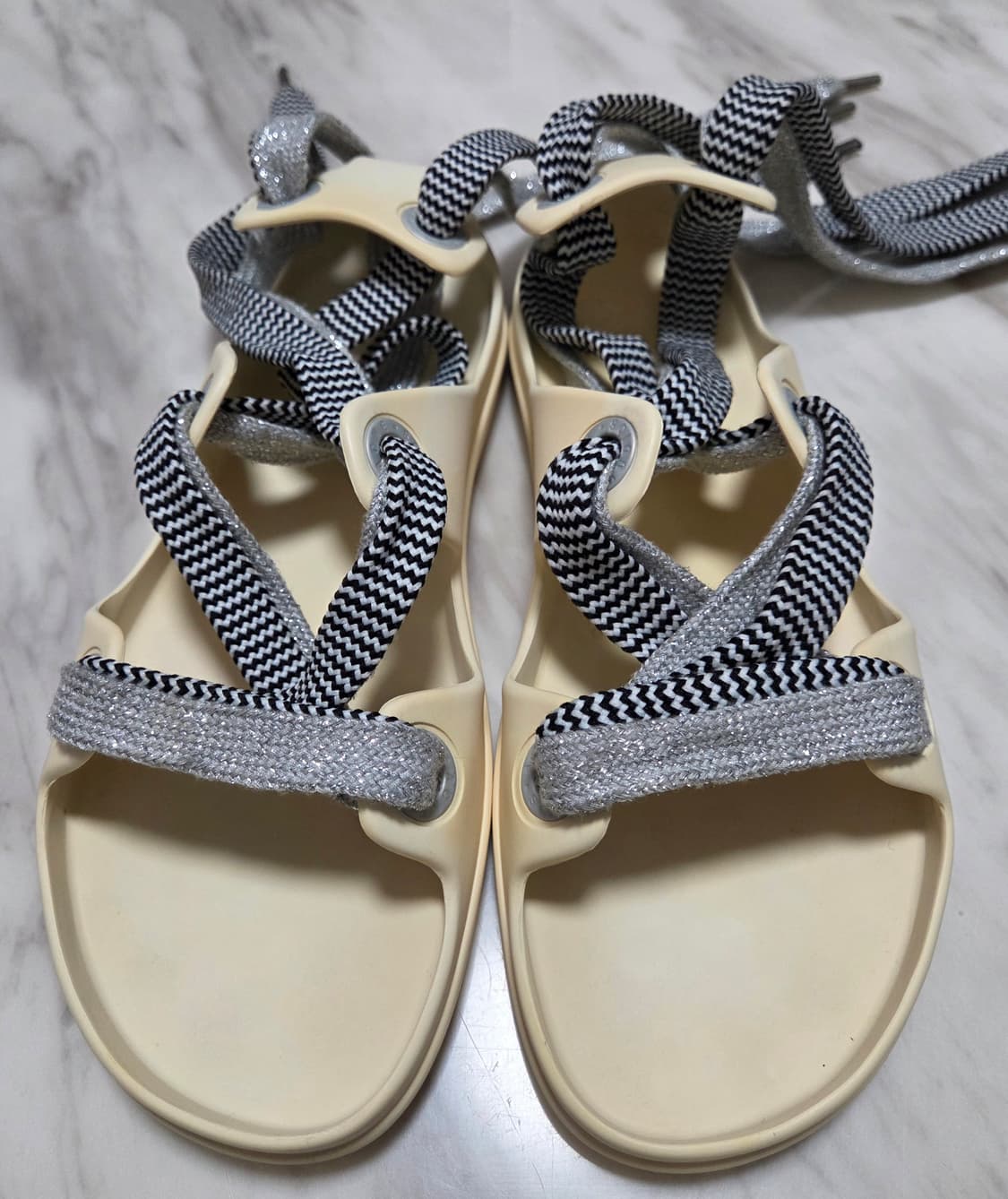 아크네스튜디오 밀로 샌들 상품이미지2