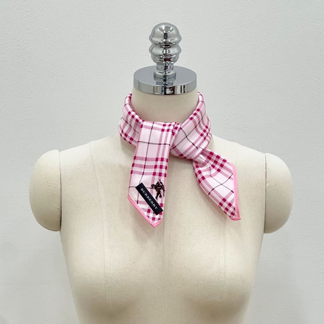 (새상품) burberry/ 버버리 쁘띠스카프 손수건 상품이미지7