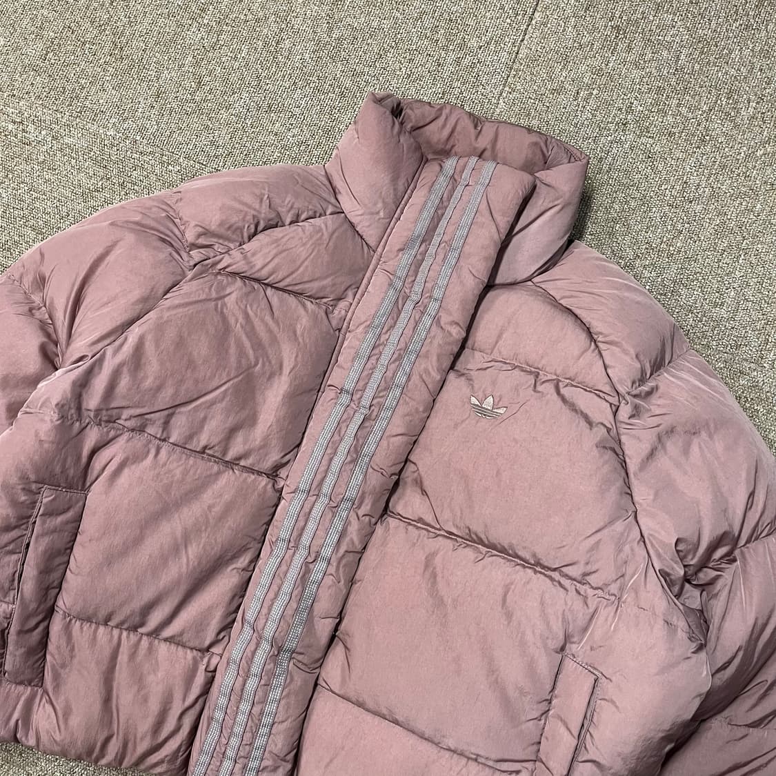 아디다스 푸퍼 패딩 상품이미지3