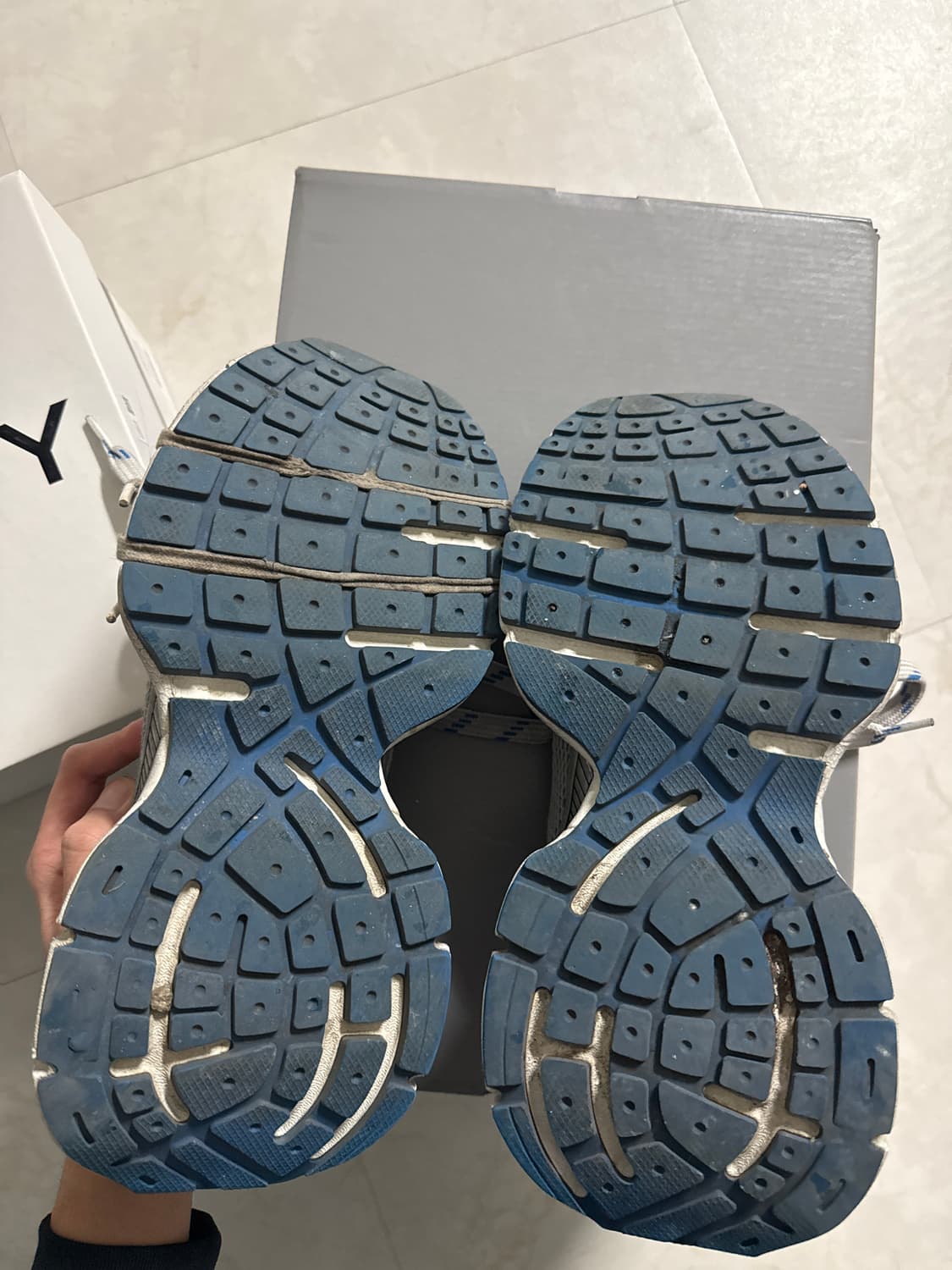 발렌시아가 3xl 그레이 화이트 블루 41 상품이미지3