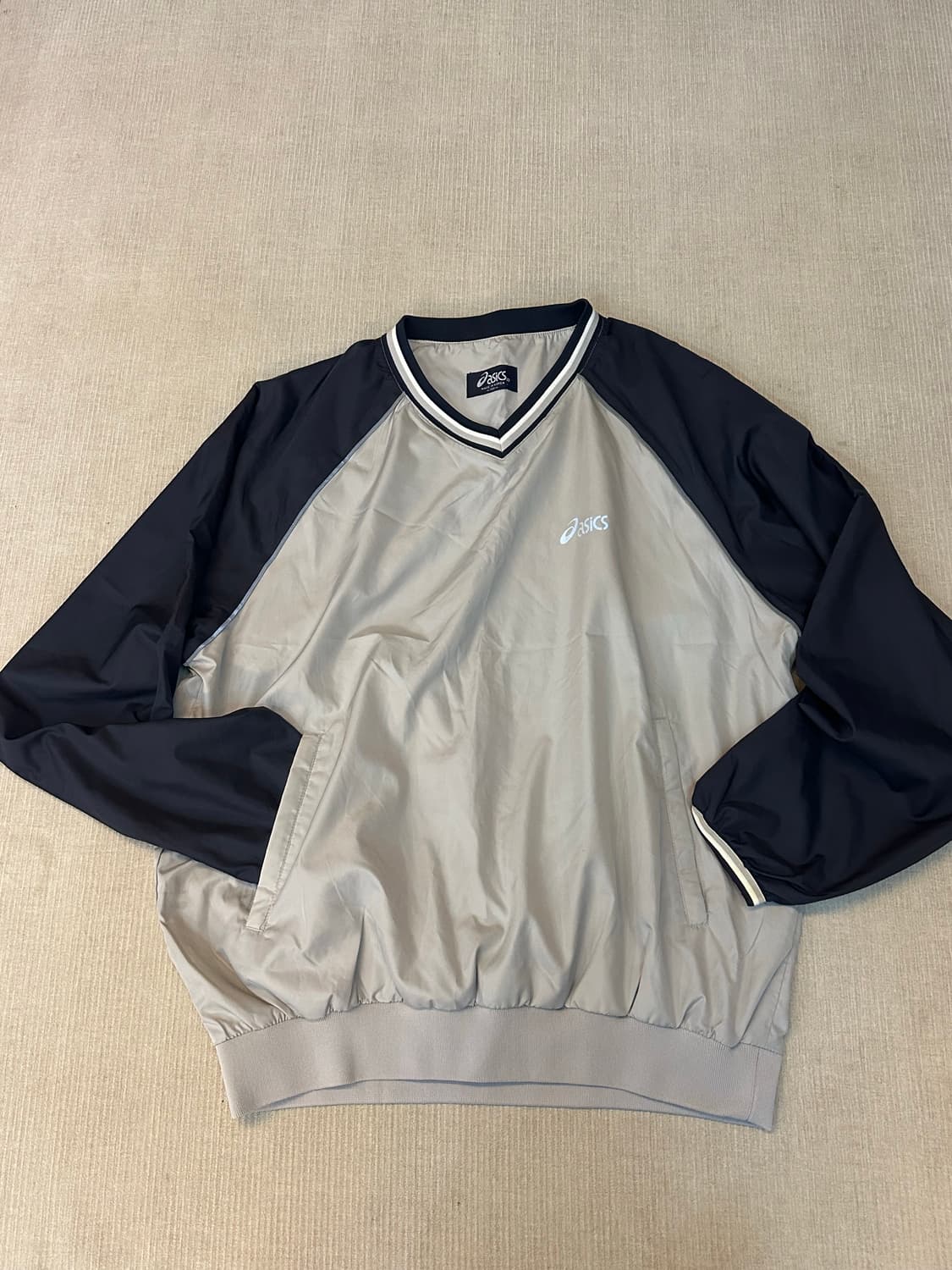 새상품) 아식스 V넥 풀오버 100사이즈 상품이미지2