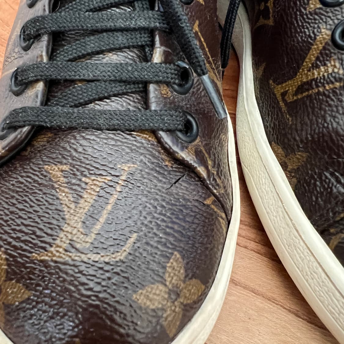 루이비통 프런트로우 스니커즈 37 상품이미지9