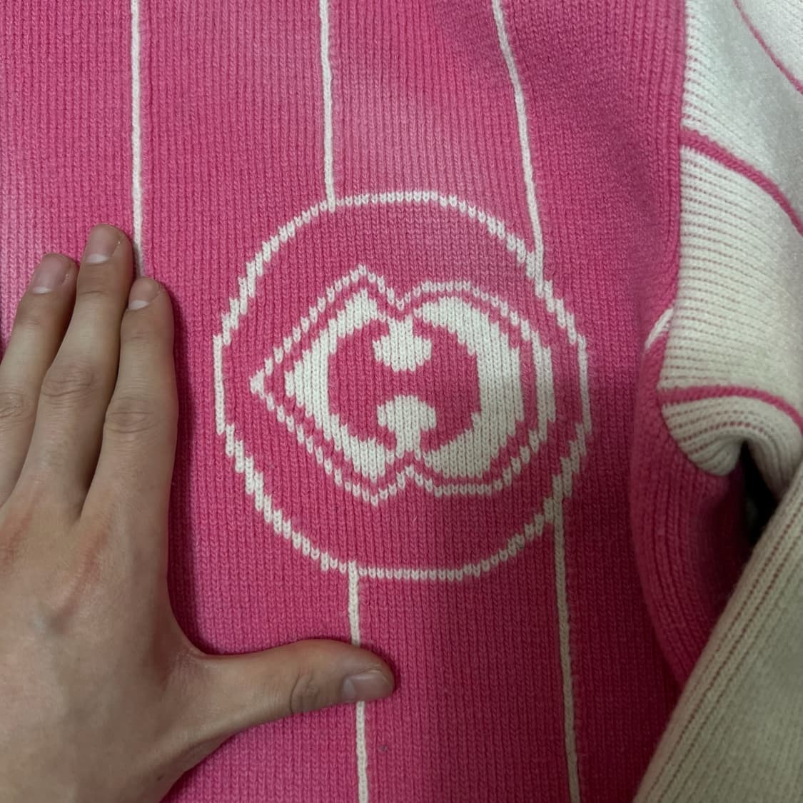 럭키슈에뜨 여성 빅로고 니트 원피스 FREE  상품이미지3