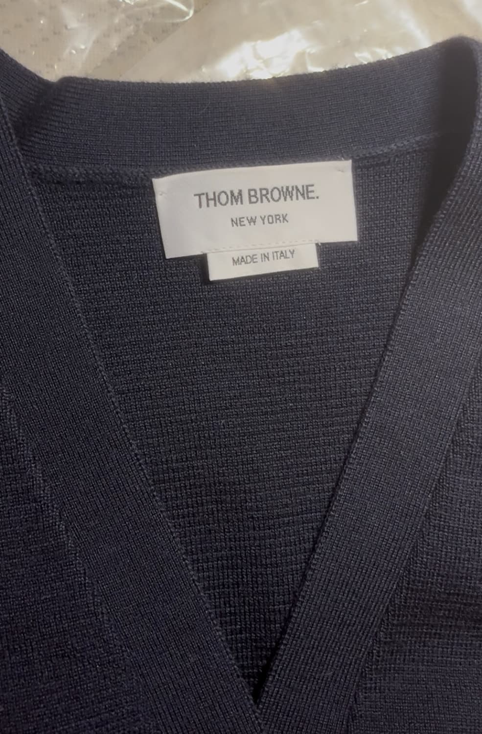 톰브라운 밀라노 클래식 브이넥 가디건  상품이미지7