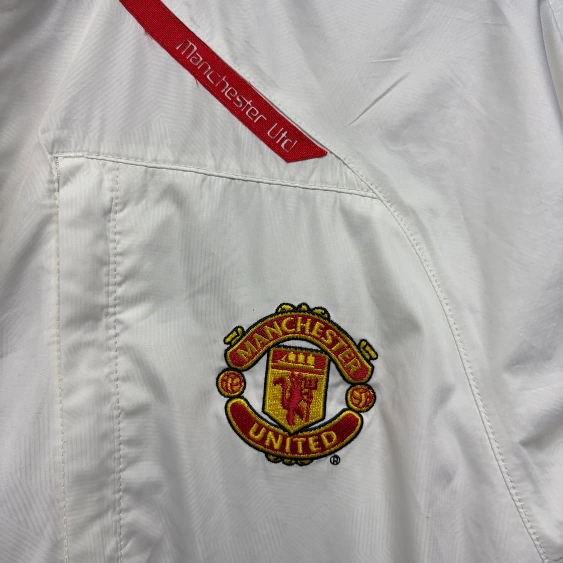 나이키 맨유 바람막이 상품이미지3