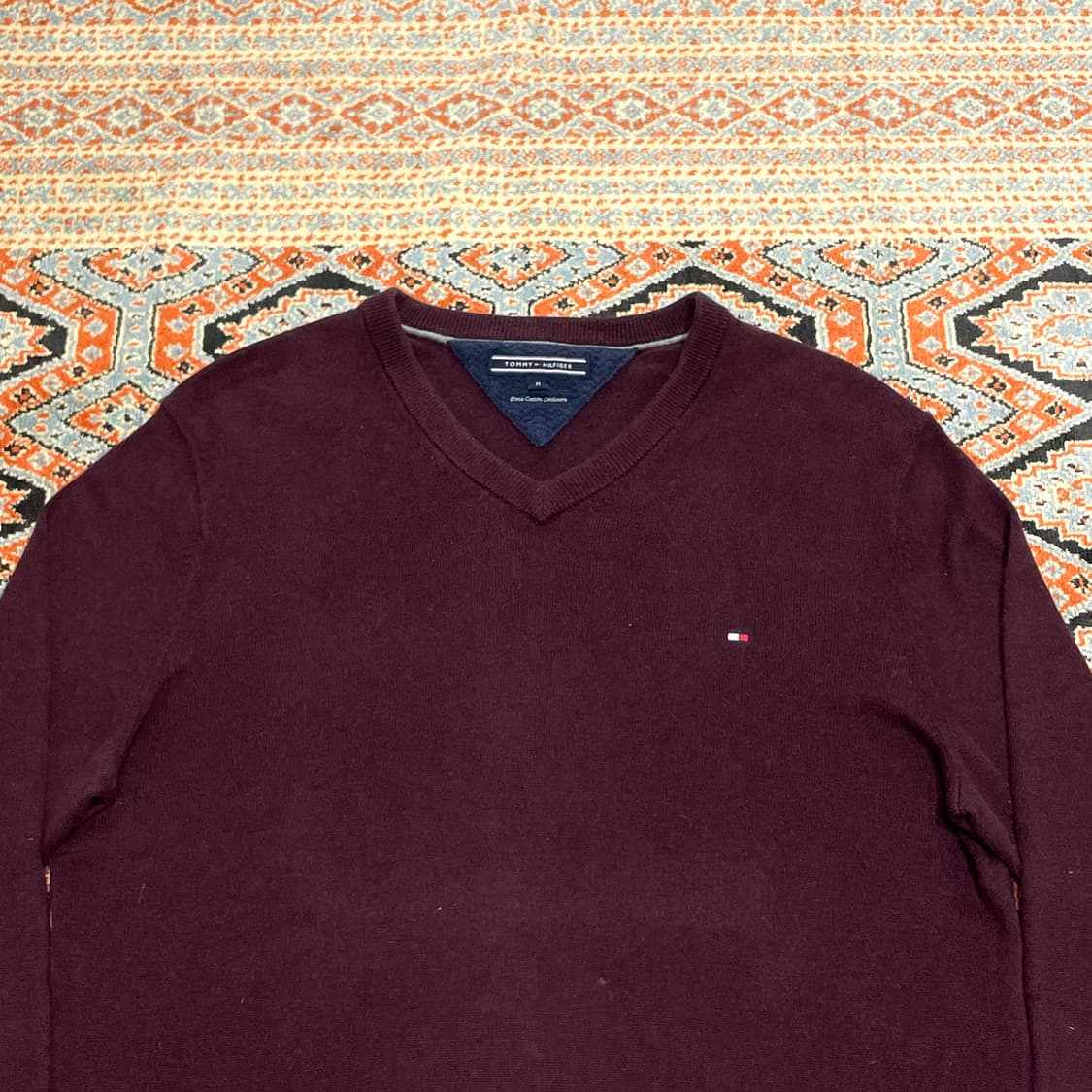 타미힐피거 버건디 브이넥 캐시미어 혼방 니트 남성M 상품이미지2