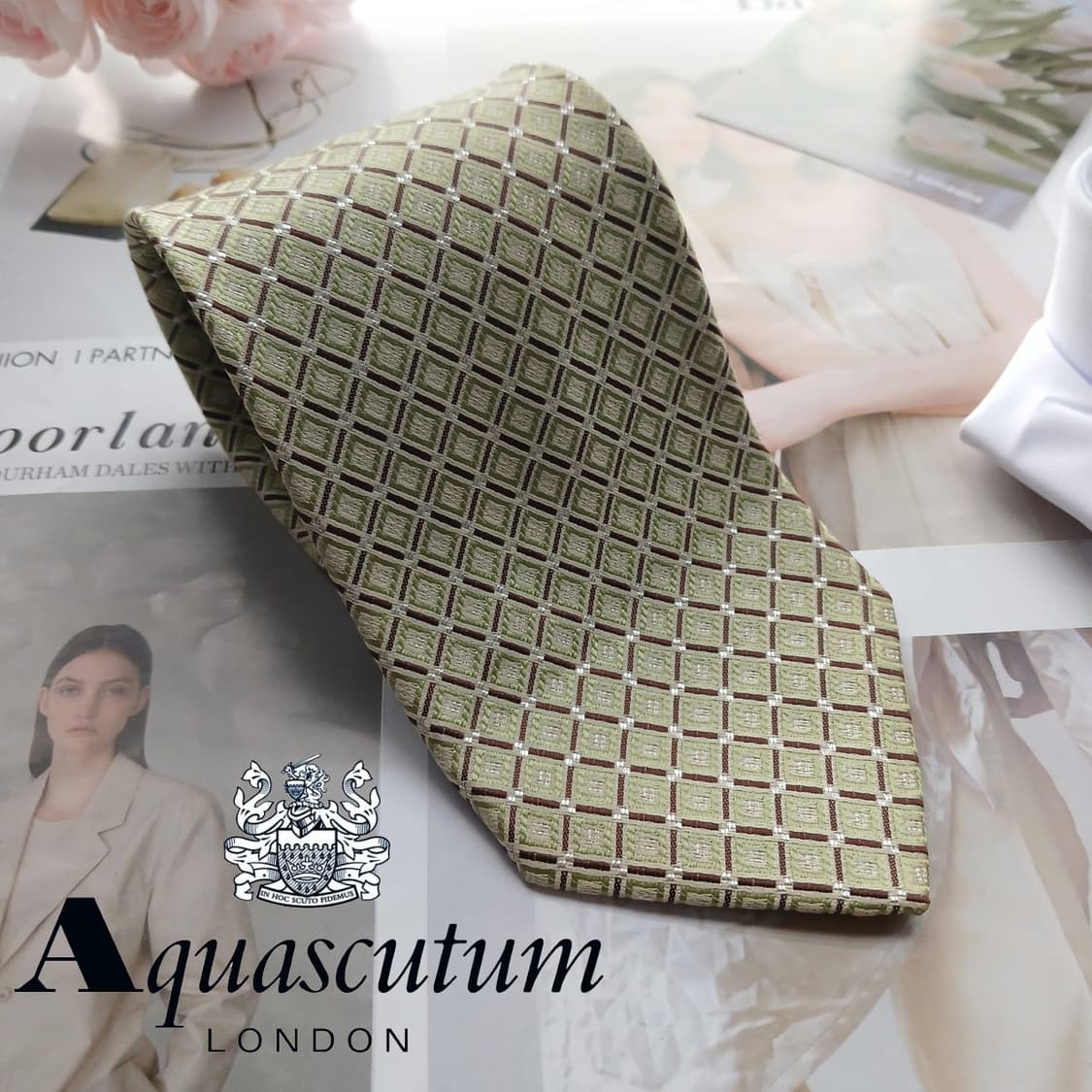 아쿠아스큐텀 라이트그린 체크 패턴 넥타이 9.3cm A+등급 A18575 상품이미지1