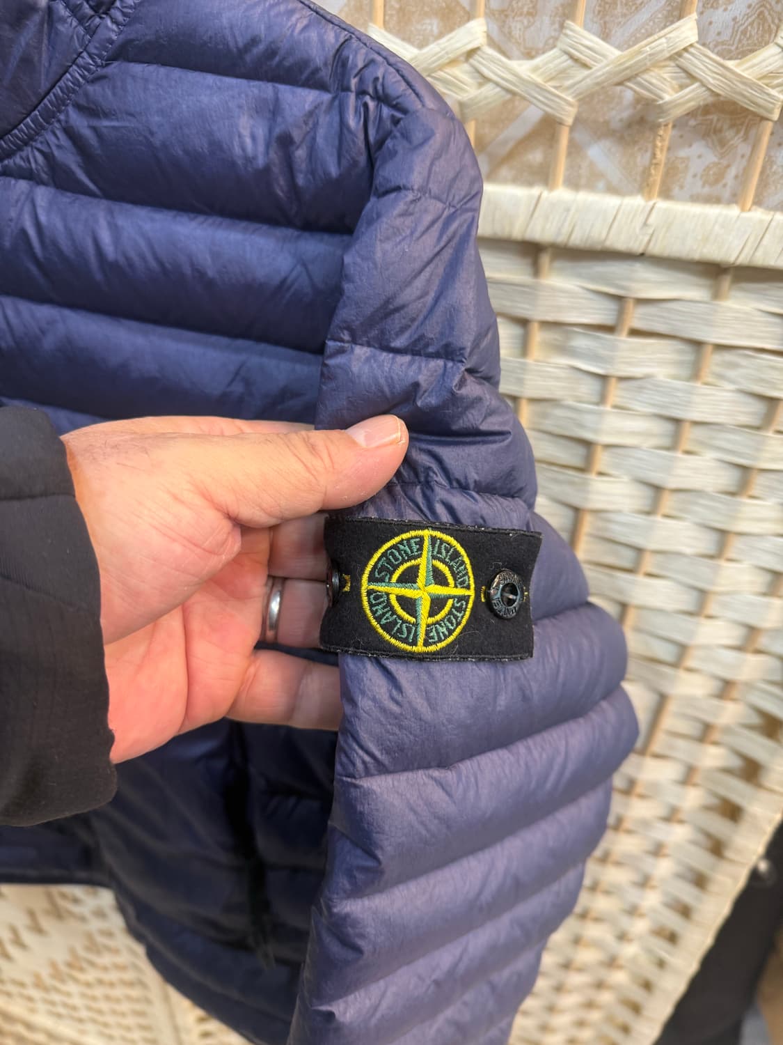 8y/22fw 정품 스톤아일랜드 경량패딩 팝니다 상품이미지2