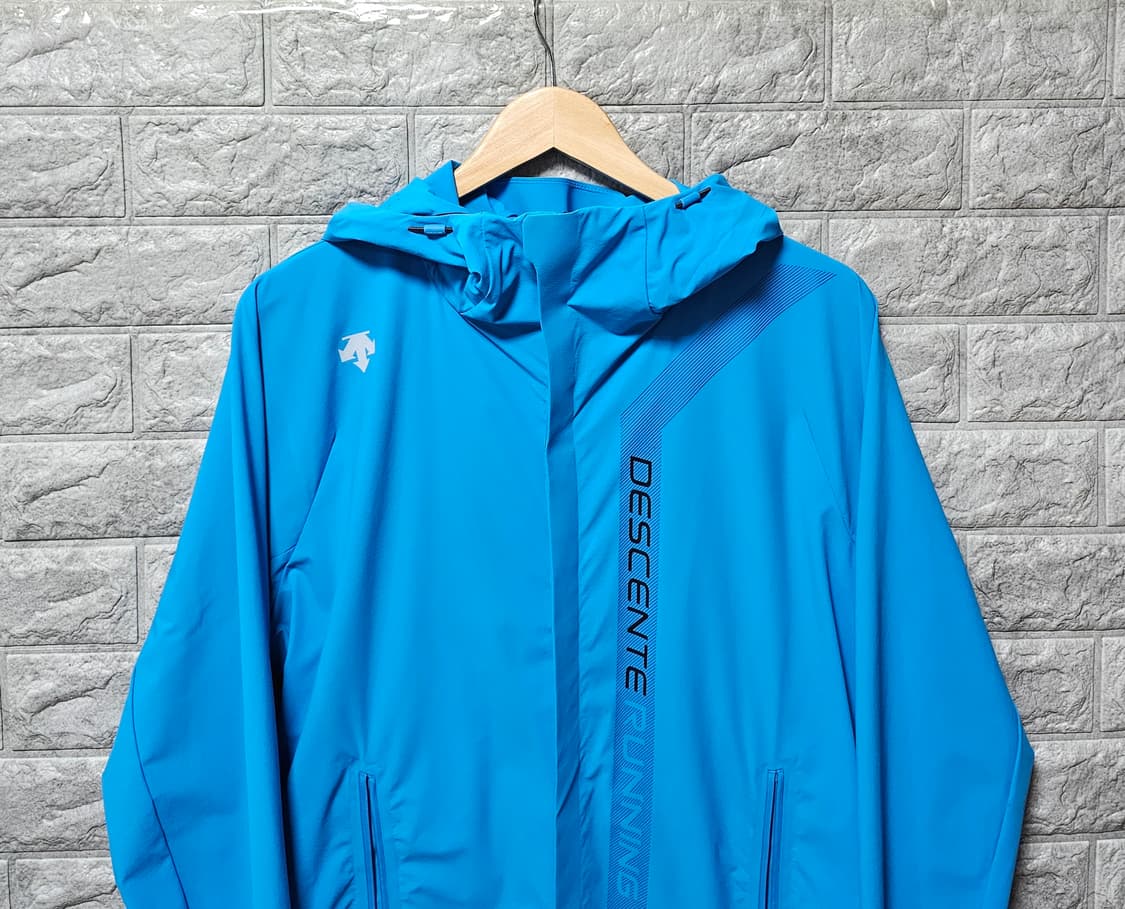 데상트 런닝후드집업 100 상품이미지2