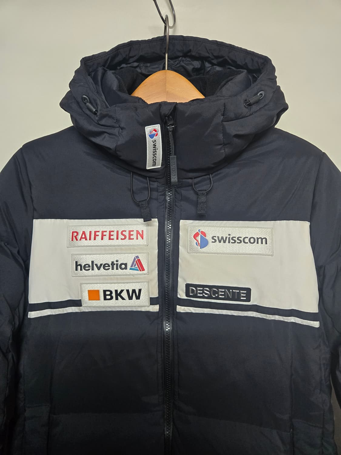 데상트 스위스 스킴팀 덕다운 롱패딩 블랙 M 상품이미지3