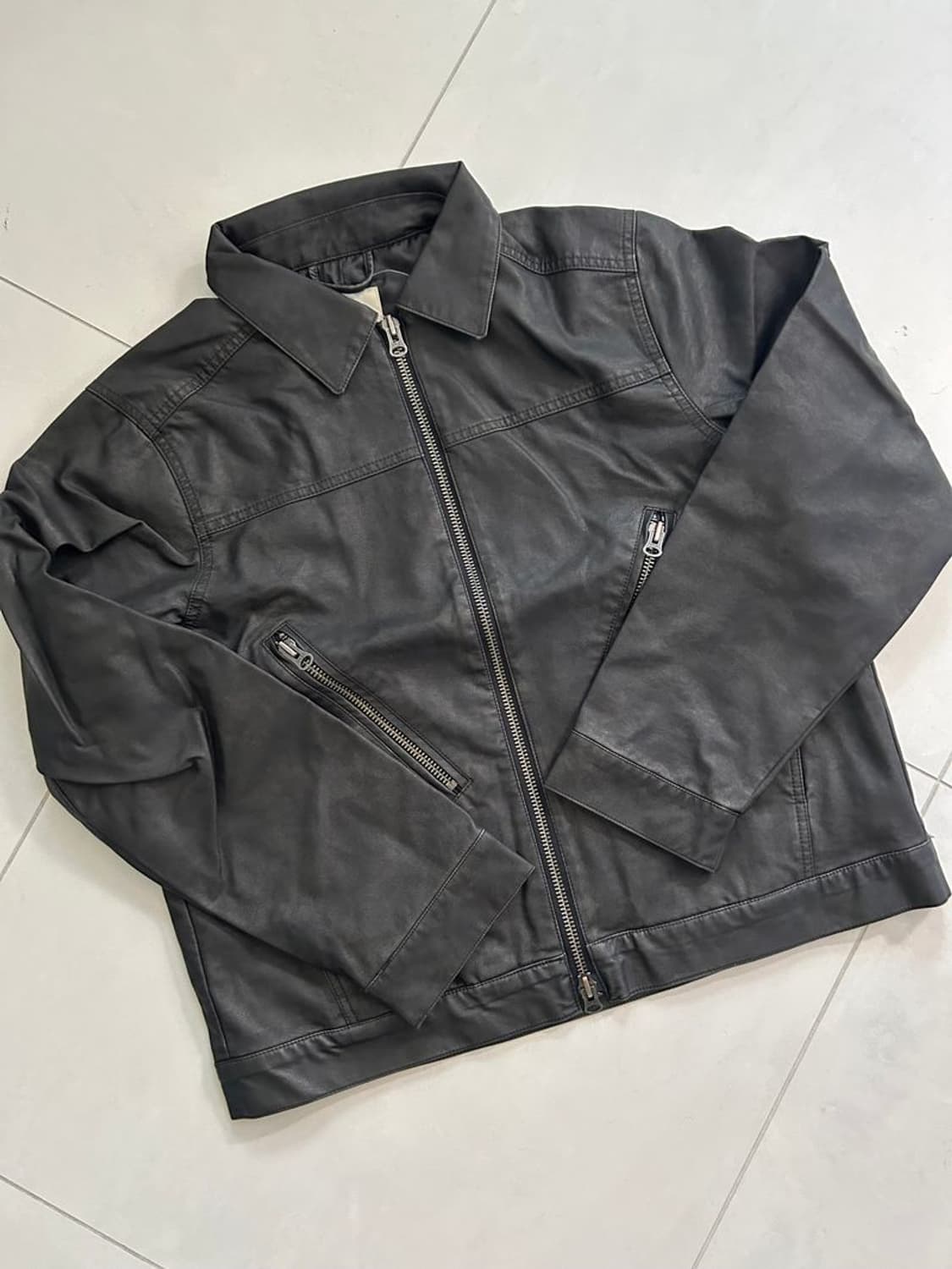 FAKE LEATHER RIDERS 인조 가죽 라이더 재킷 25AW 상품이미지1