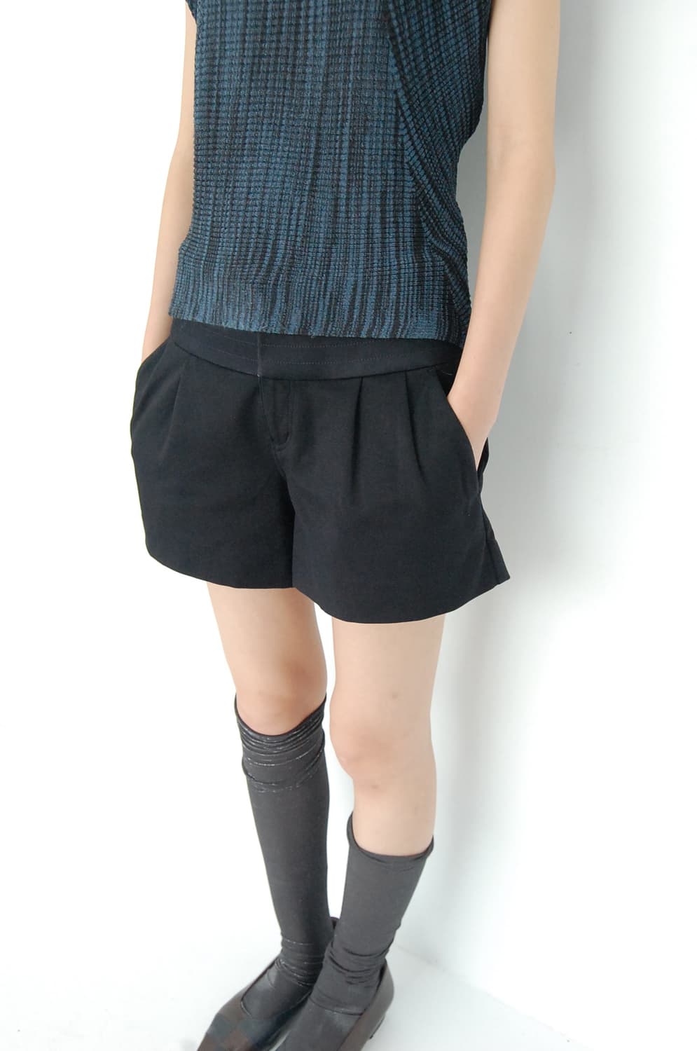 Sov pin tuck shorts 상품이미지1