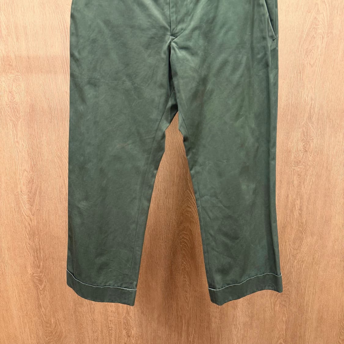 요지 야마모토 치노 팬츠 더블 버튼 클로징 사선 포켓 디테일 카키 상품이미지5