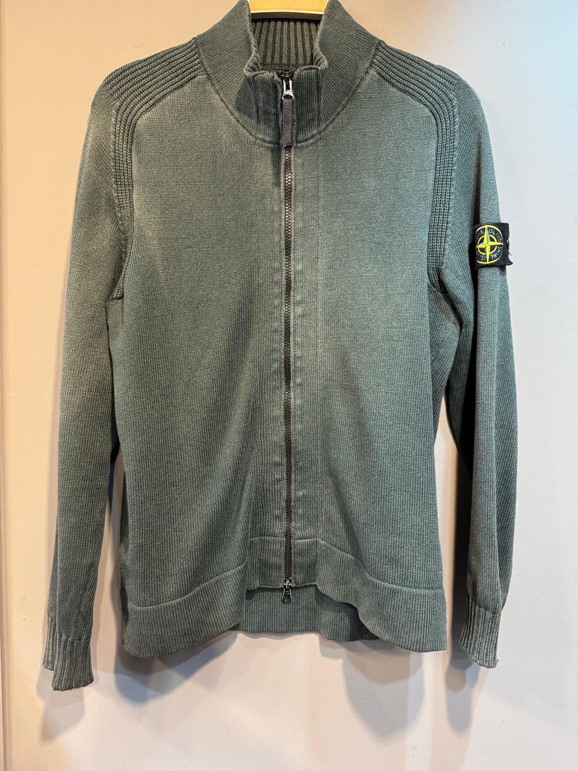 스톤아일랜드 니트 집업 상품이미지1