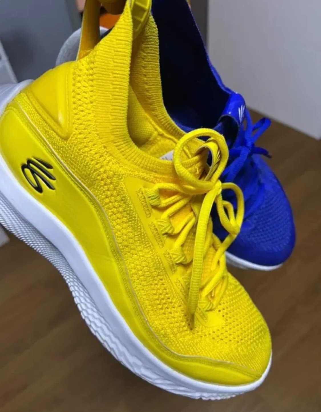 커리 8 270 미스매치 농구화 상품이미지3