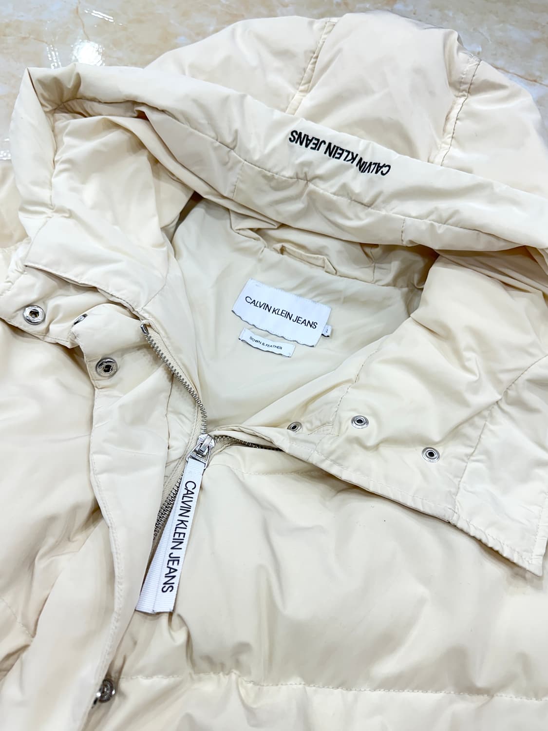 캘빈클라인 진 다운 패딩 상품이미지4