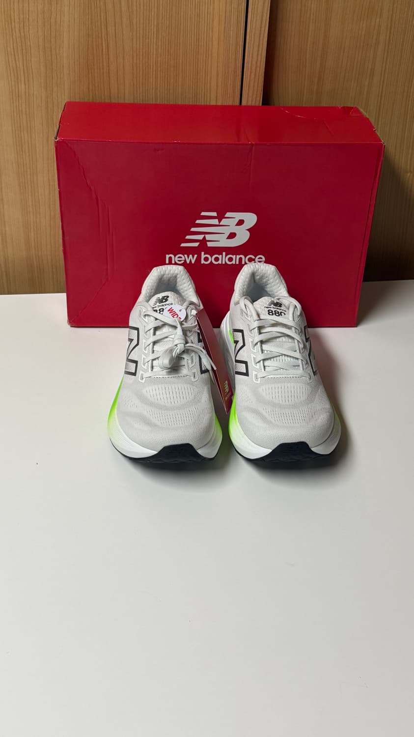 (새상품) 뉴발란스 880 v15 러닝화 270 상품이미지5