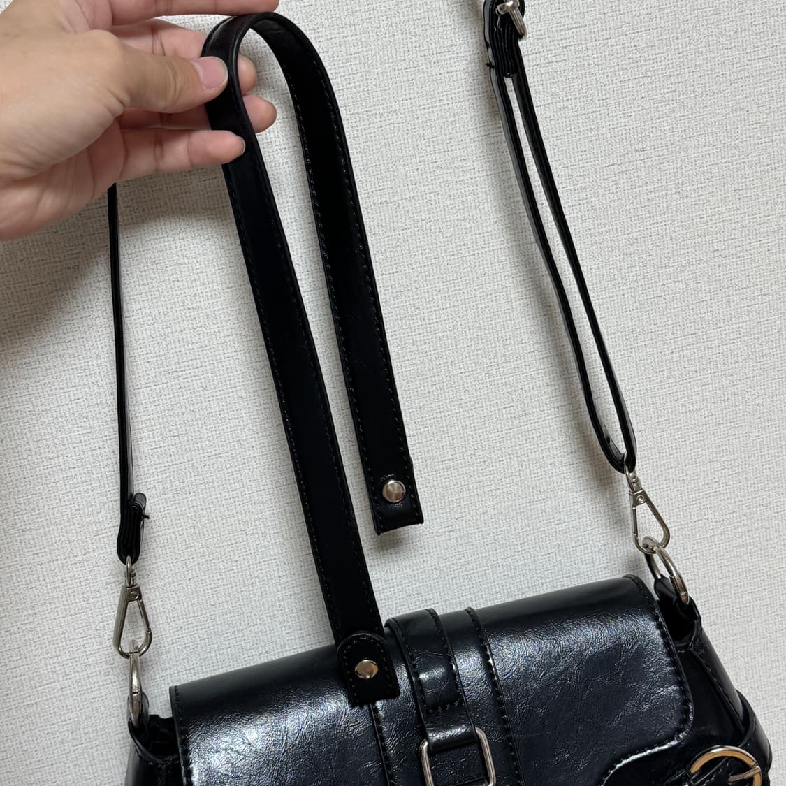 블랙 버클 크로스핸드백 상품이미지2