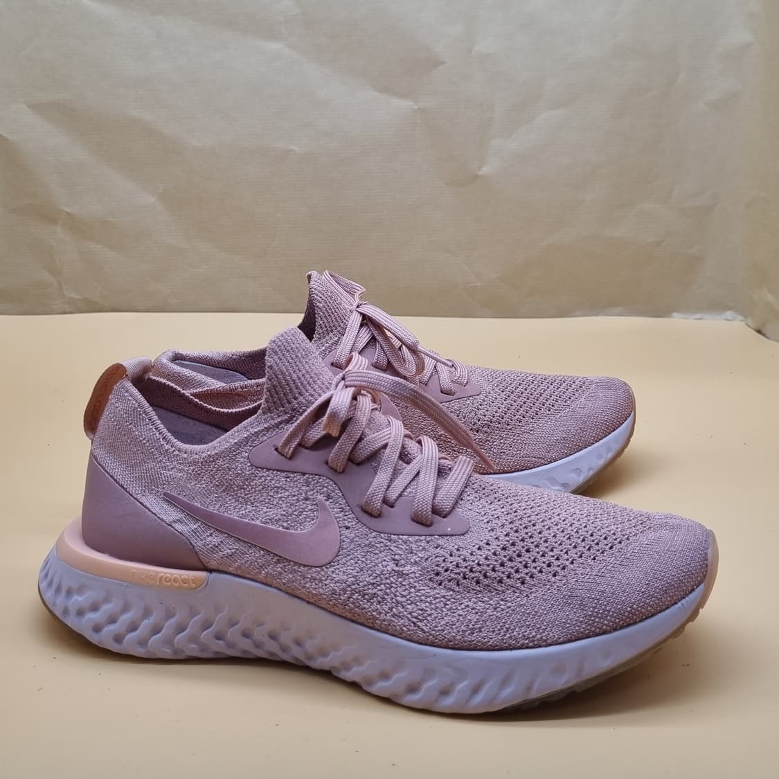 나이키 에픽 리액트 플라이니트 런닝화245  상품이미지1