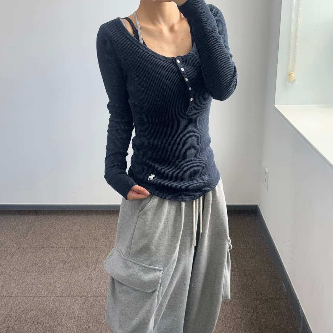 Abercrombie 아베크롬비 스몰로고 헨리넥 네이비 롱슬리브   상품이미지1