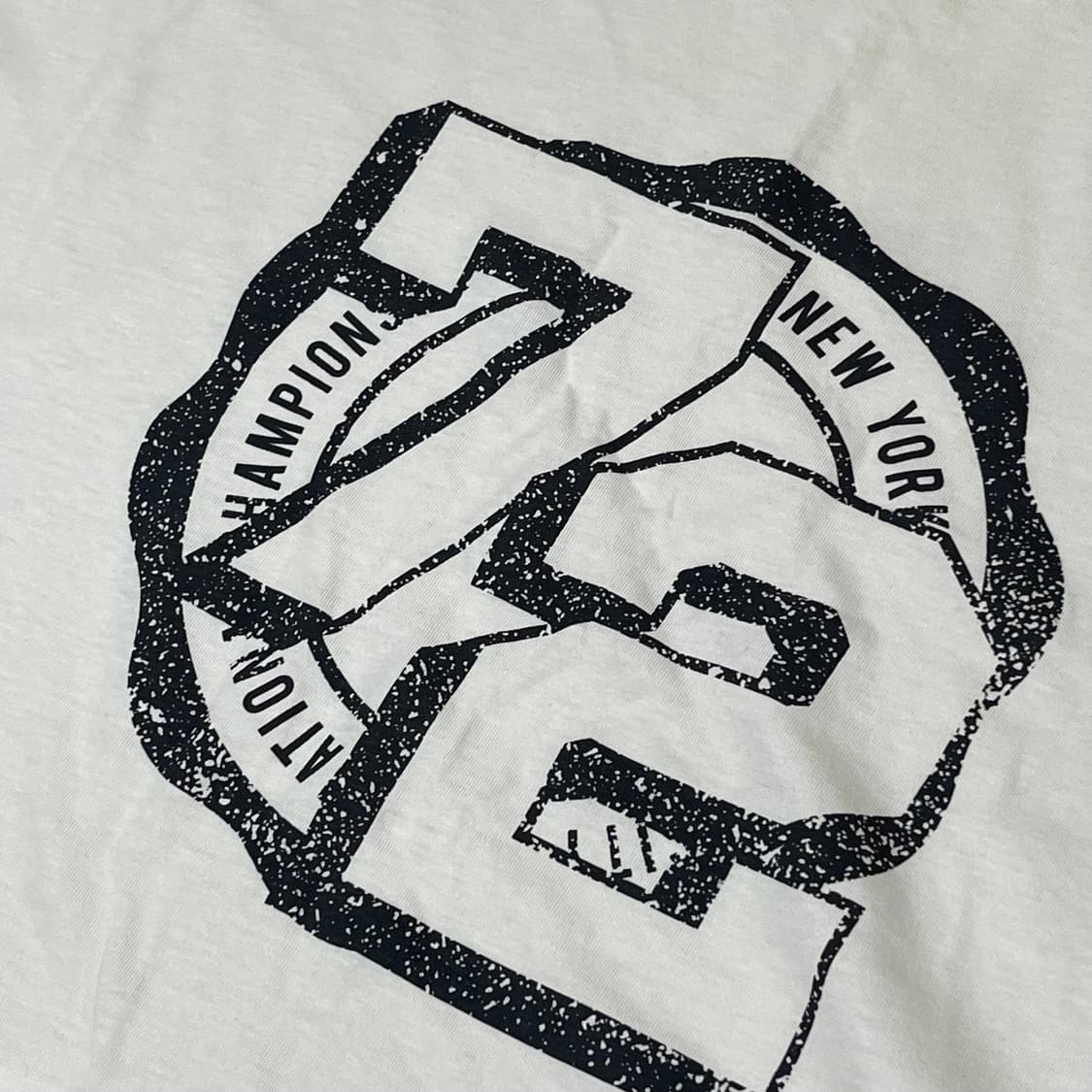 H&M White Graphic Crop T 상품이미지2