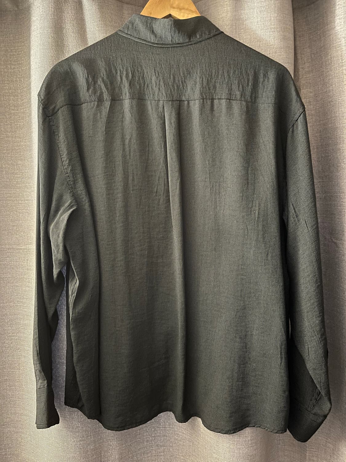 다이브인 루즈드 스트라이프 셔츠 블랙 상품이미지3