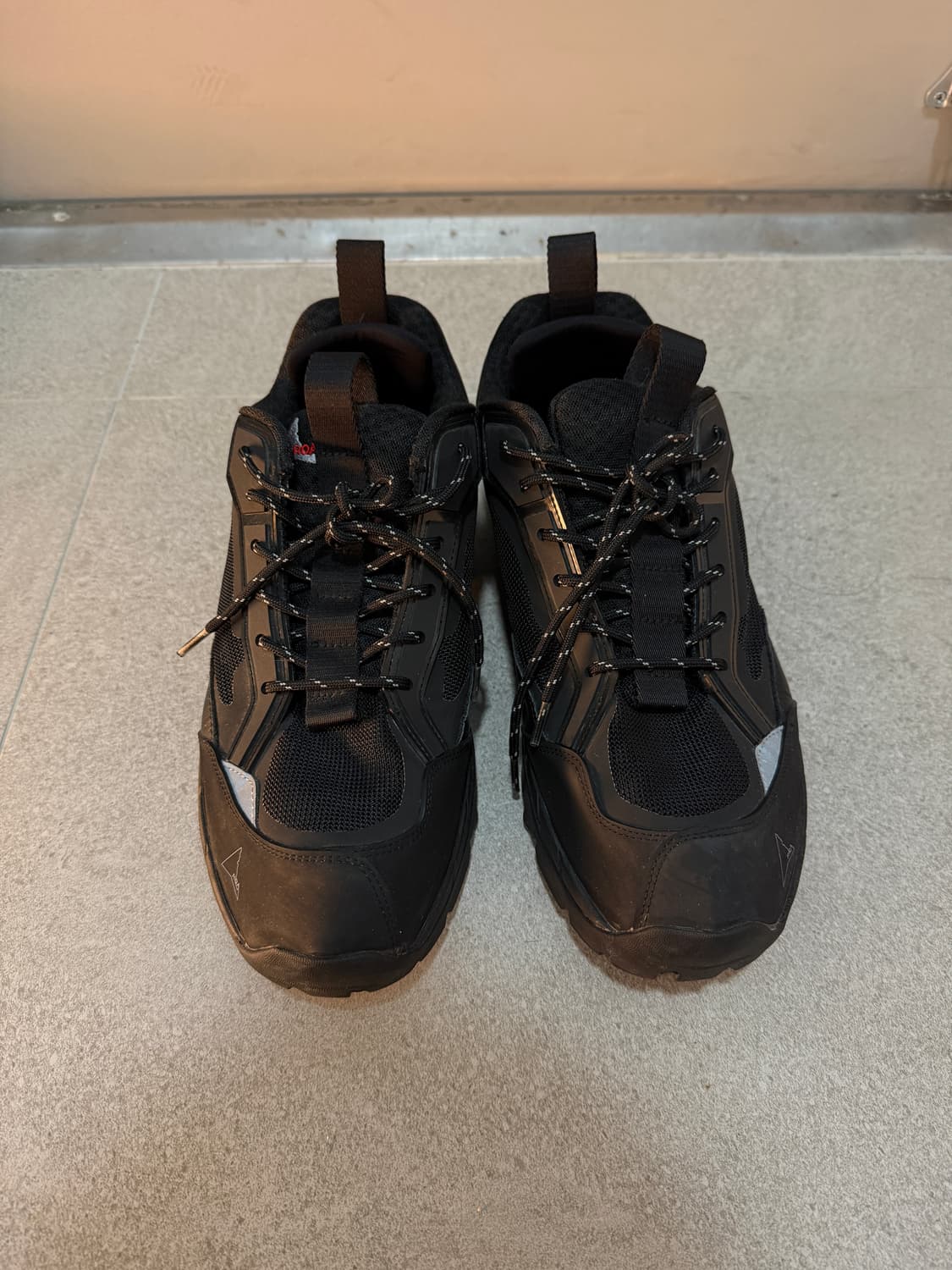 로아 하이킹 락파 블랙 상품이미지2