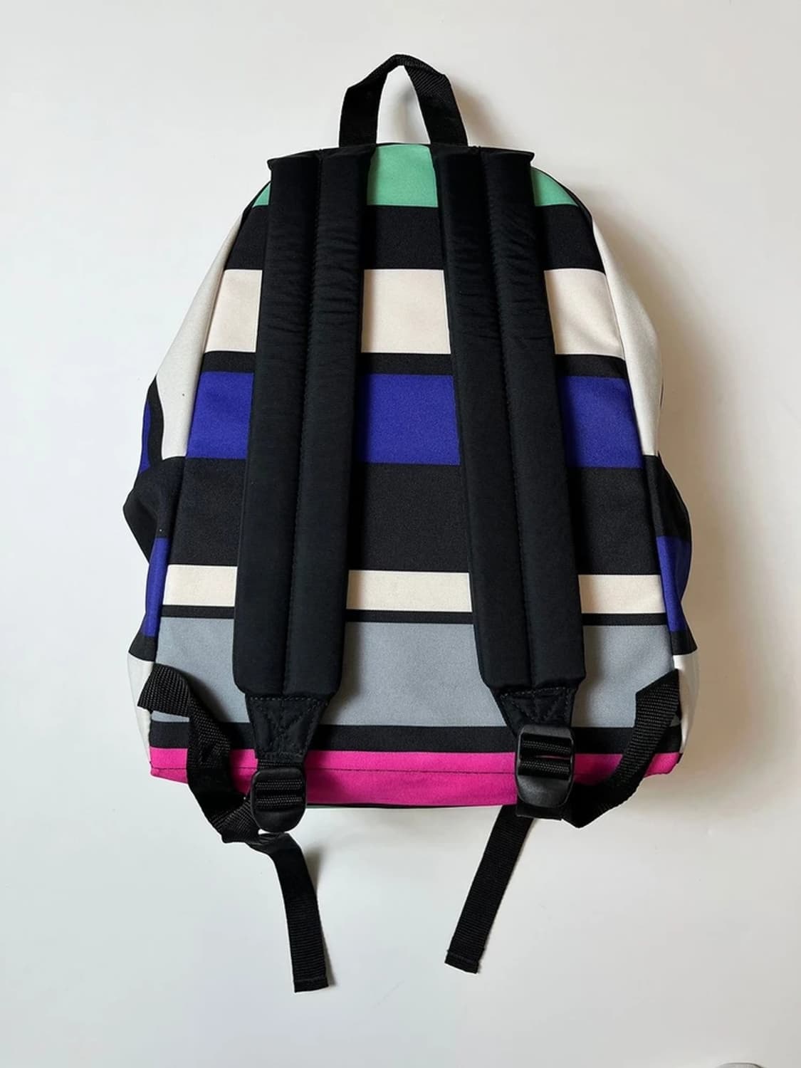 이스트팩 스트라이프 패디드 백팩 Q1360 상품이미지4