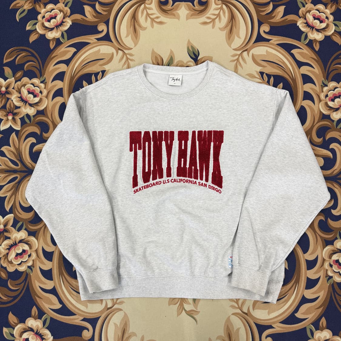 (XL)토니호크 Tonyhawk 엠브로이드 로고 맨투맨(그레이) 상품이미지1