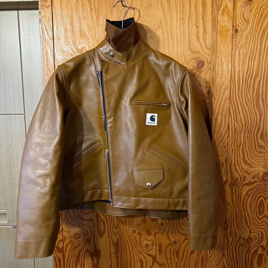 사카이 x 칼하트 2025 F/w 로고 가죽 자켓  상품이미지5