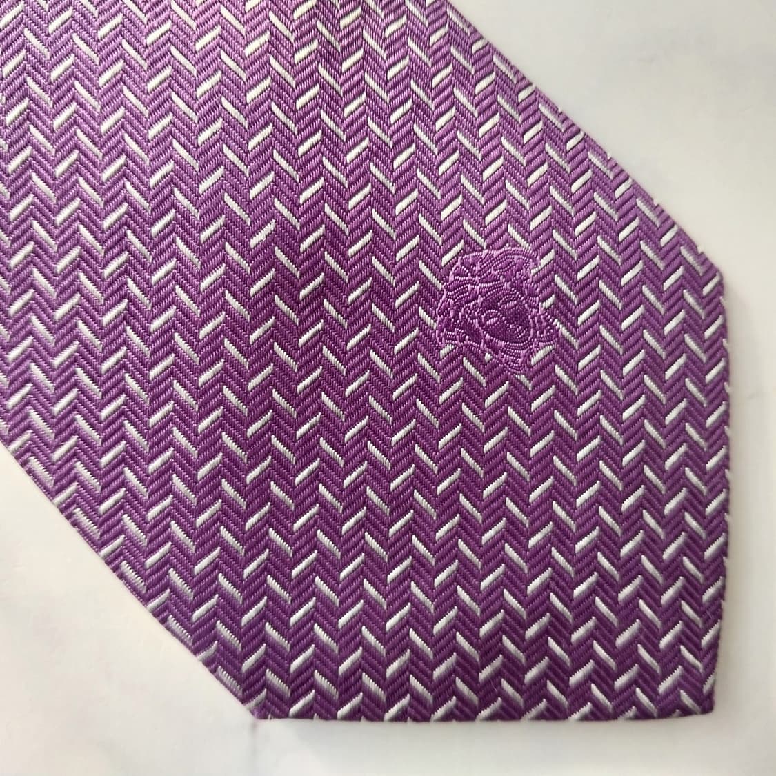 베르사체 실크 퍼플 자카드 넥타이 8.2cm A+등급 K1819
 상품이미지8