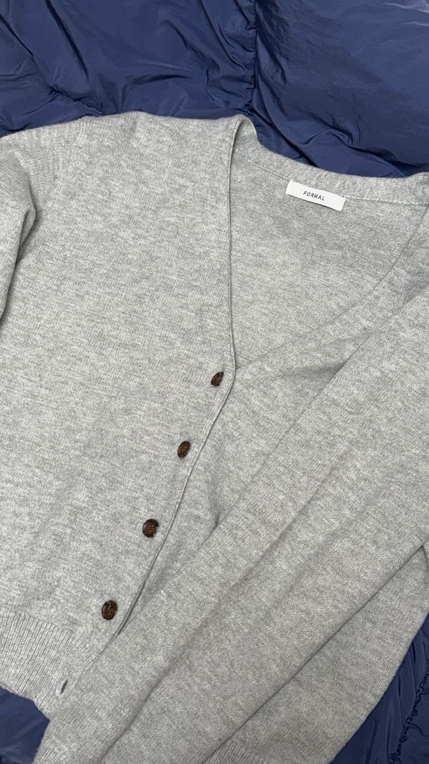 솔꾸 브이넥 가디건 그레이 상품이미지1