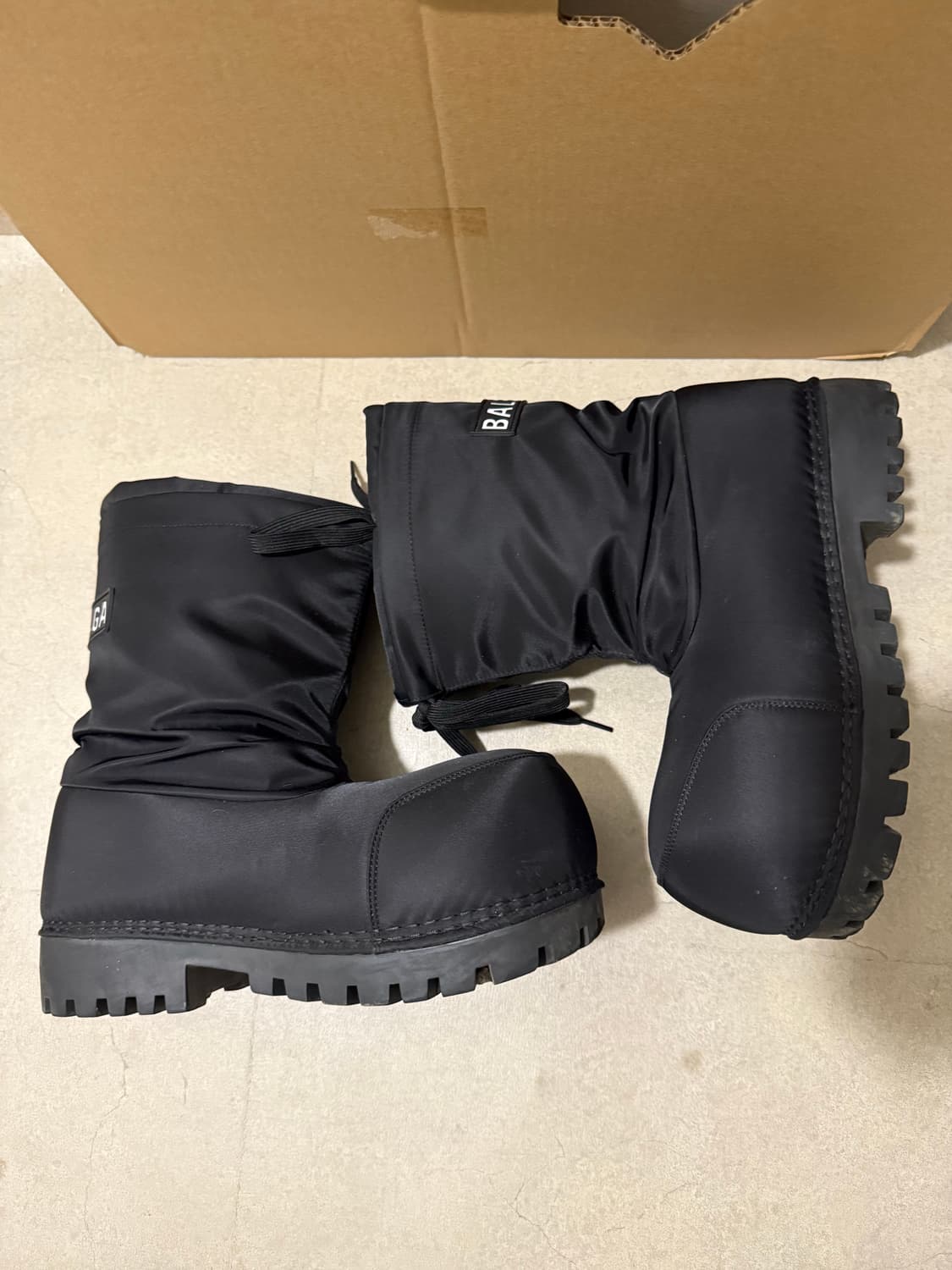 발렌시아가 알래스카 스키 부츠 41-42 상품이미지1