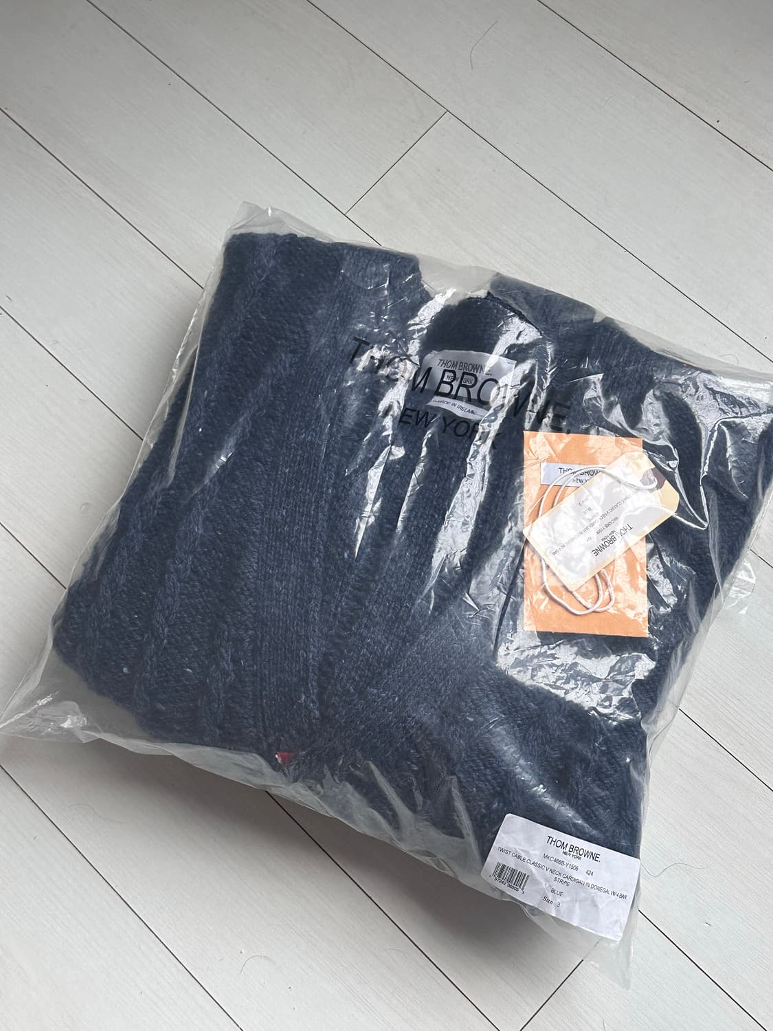 톰브라운 도네갈 가디건 판매합니다 상품이미지3