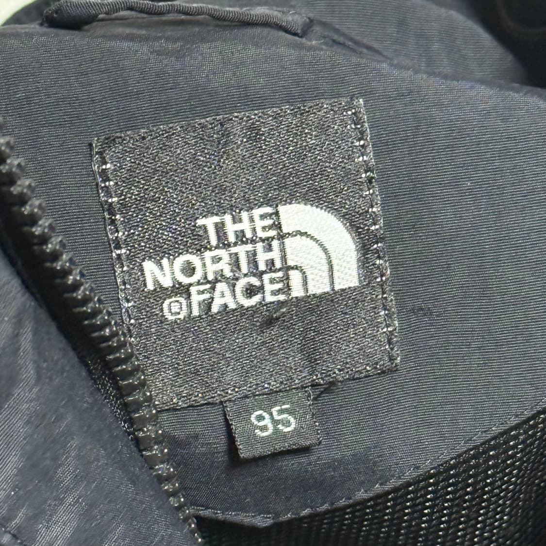 The North Face 암포켓 블랙 바람막이 상품이미지3