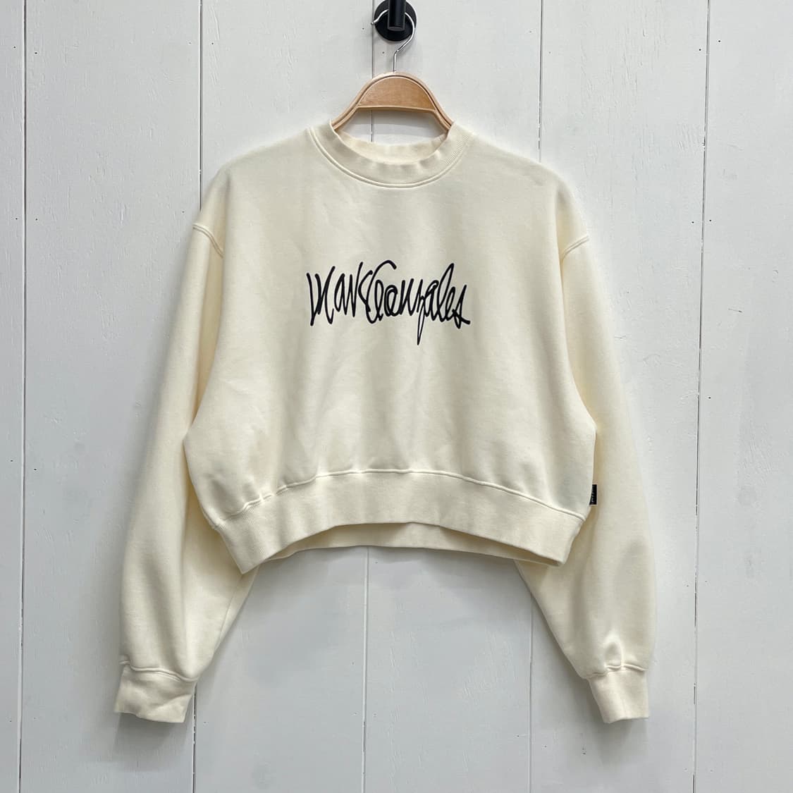 와릿이즌 마크 곤잘레스 로고 크롭 맨투맨 상품이미지2