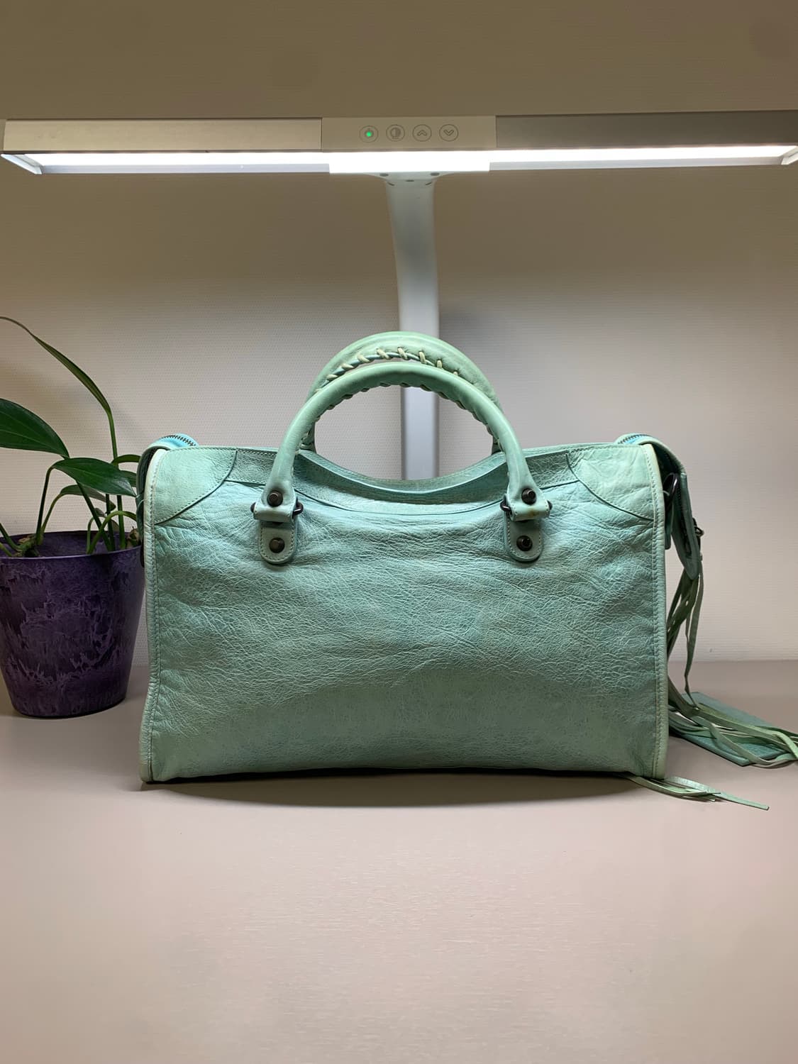 발렌시아가 클래식 모터백 네오민트 상품이미지3