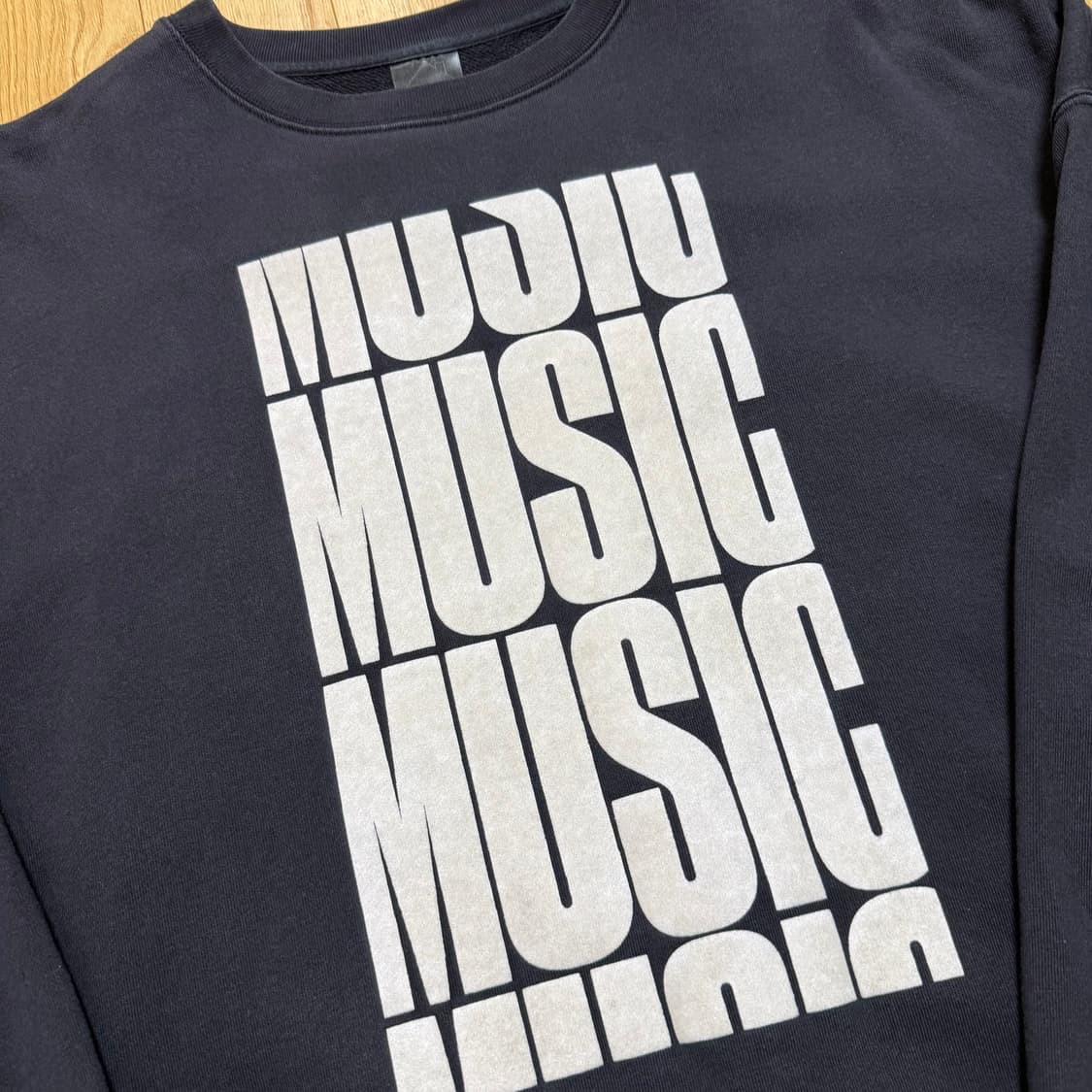 이즈네스 뮤직 isness music DELAY 스웻 셔츠 네이비 F 상품이미지3