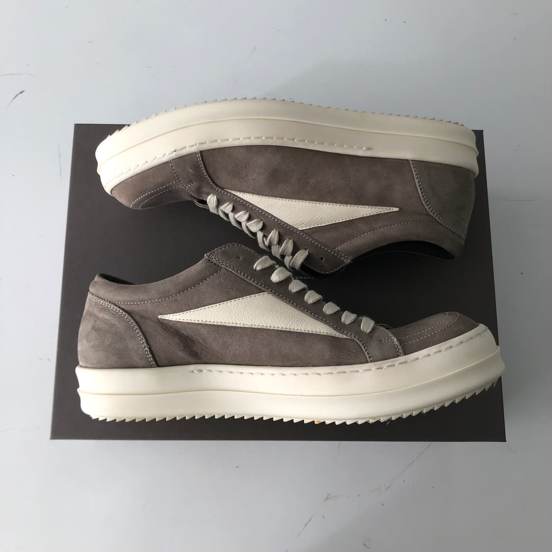 릭오웬스 룩소르 더스트 밀크 상품이미지1