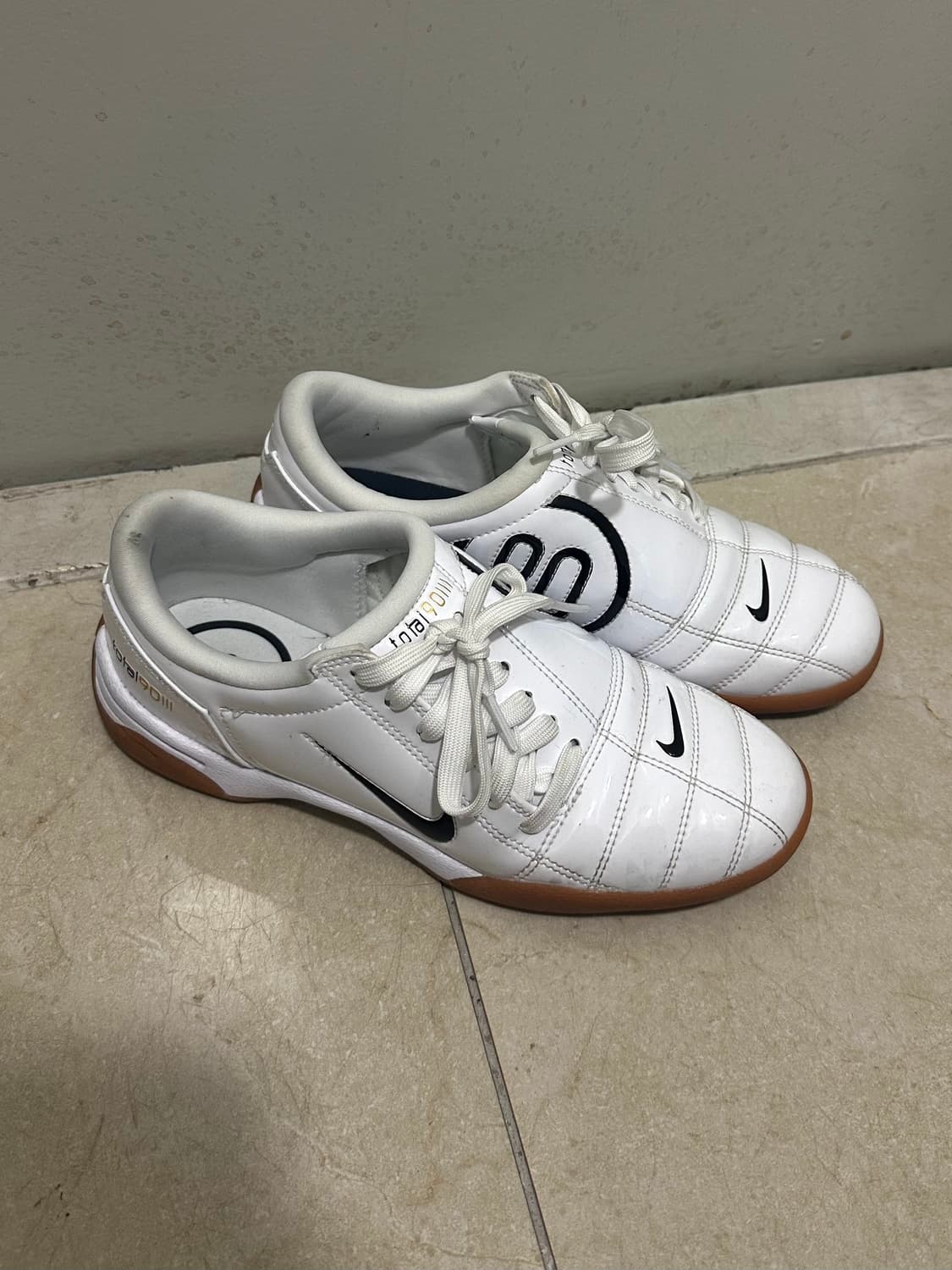 나이키 토탈 90 W - 화이트:메탈릭 245 운동화 상품이미지4