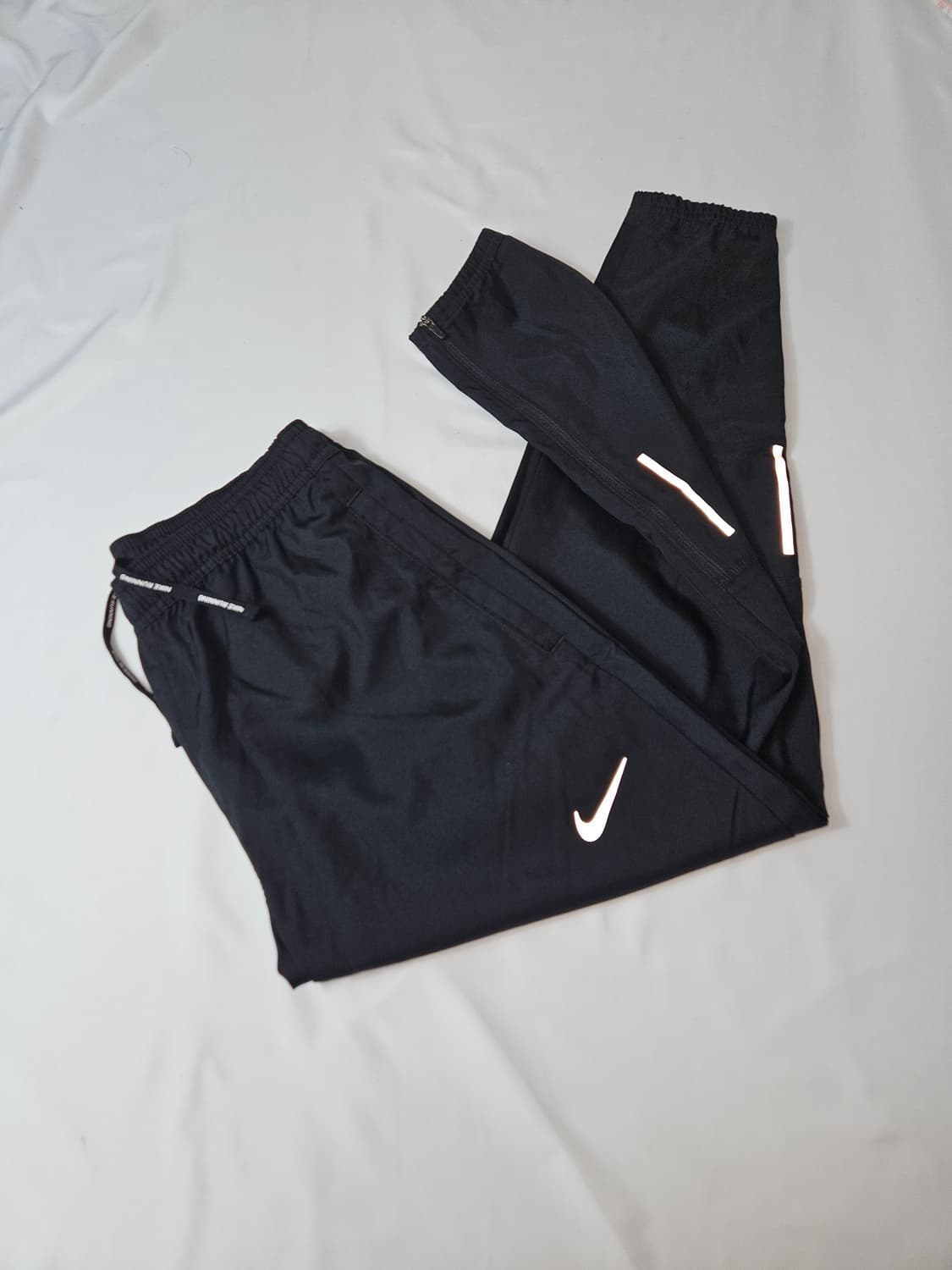 나이키 러닝 페놈팬츠 에센셜 스카치 리틀렉티브 우븐 M (거의 새상품) 상품이미지1