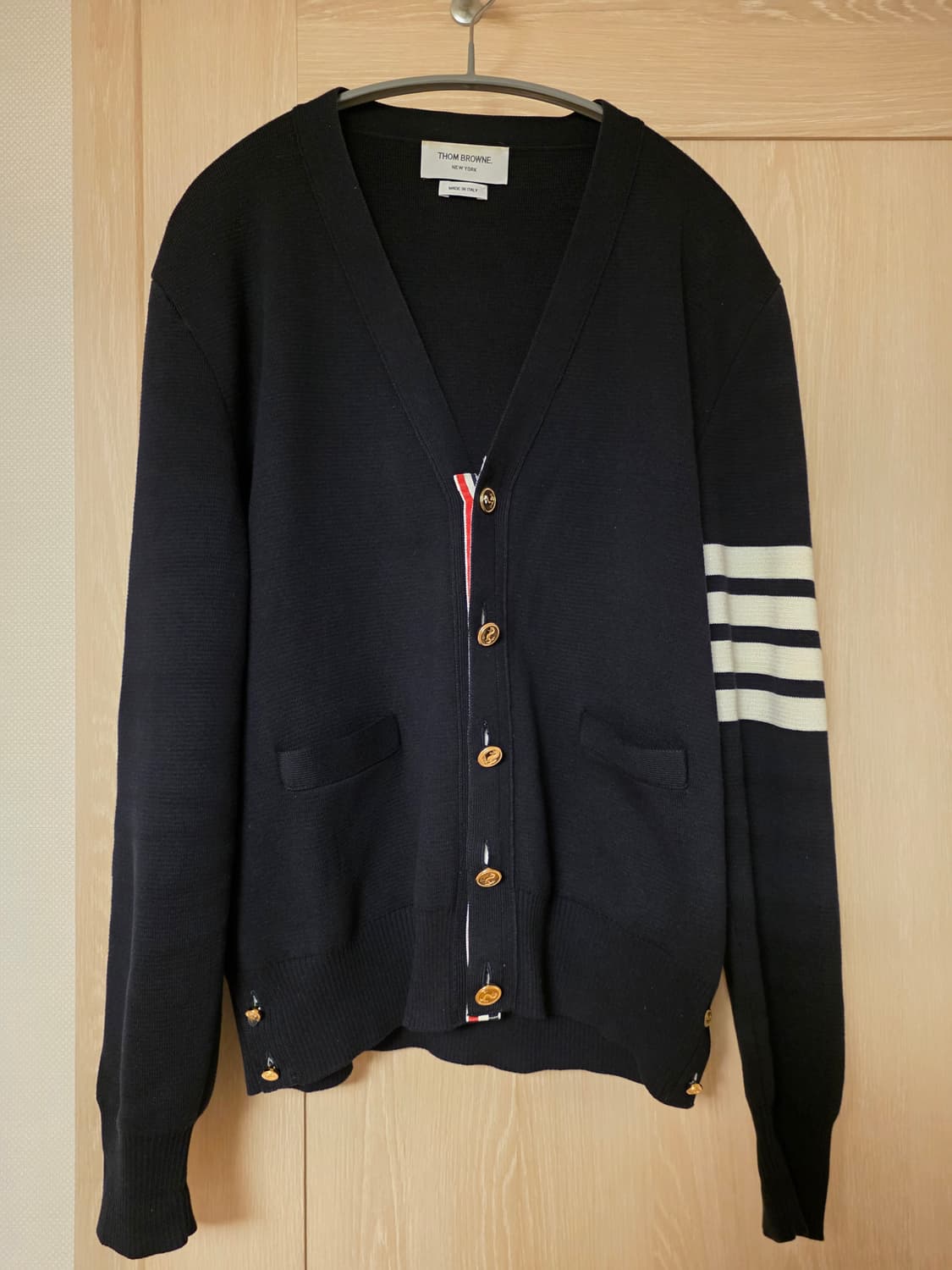 [3사이즈] 톰브라운 밀라노스티치 금장 가디건 네이비 상품이미지2