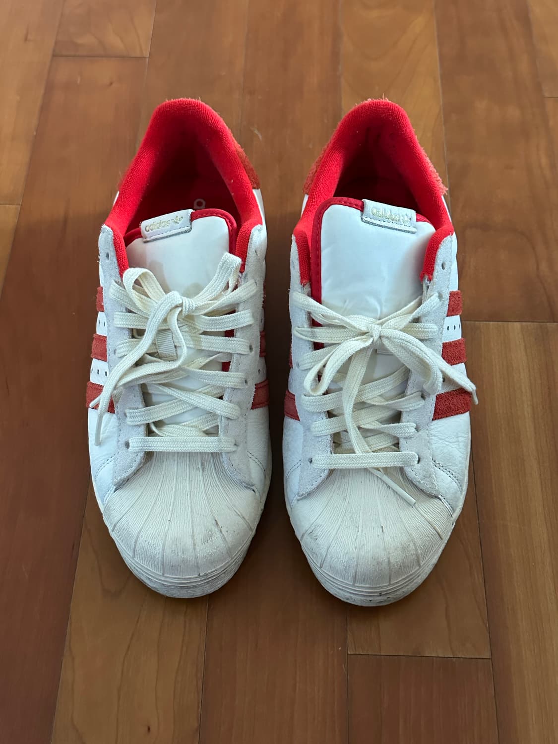 아디다스 슈퍼스타 82 클라우드 화이트 비비드 레드 상품이미지3