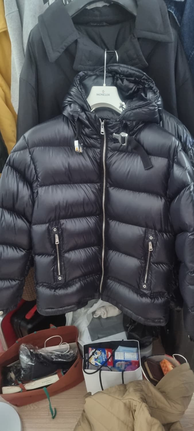 몽클레어 알릭스 알몬드 블랙 1 사이즈 상품이미지1