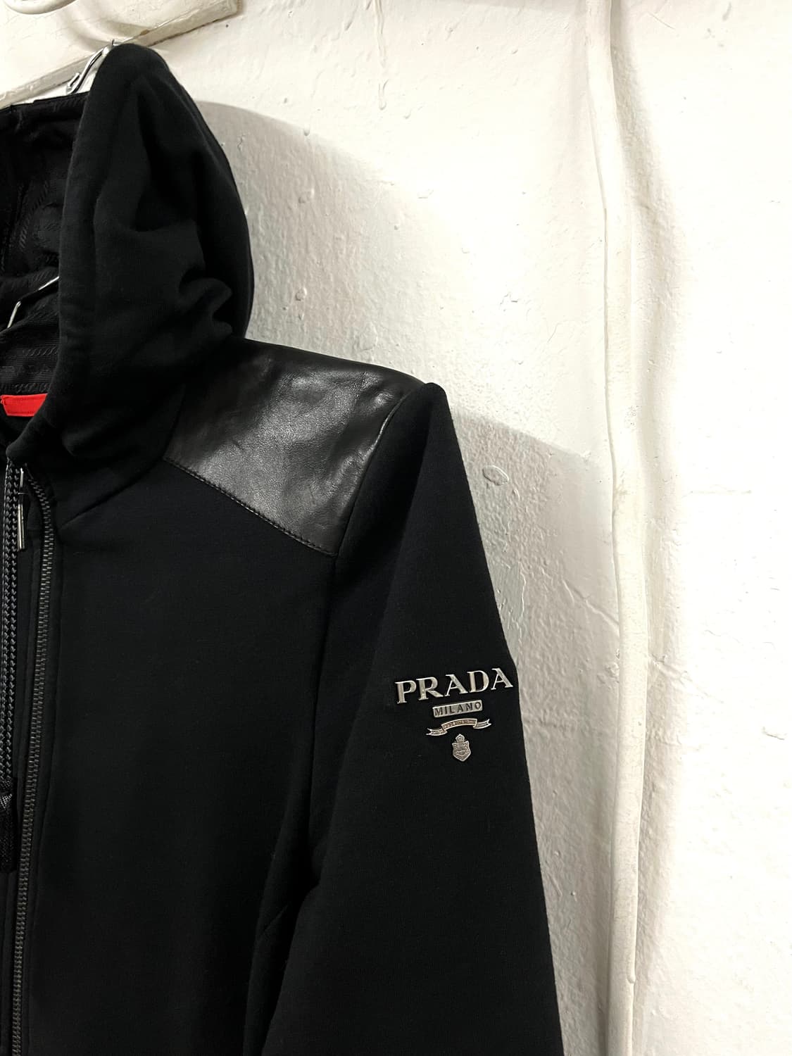 프라다 2009 레더 패널 후드 집업 상품이미지3
