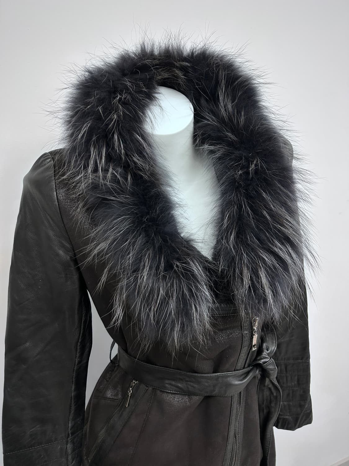 사선 시어링 퍼 코팅 자켓 상품이미지2